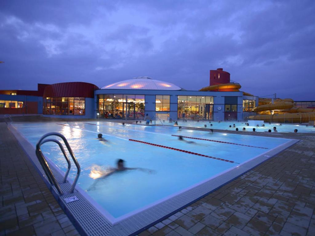 H2O Hotel-Therme-Resort, Fur Familien Mit Kindern باد والترزدورف المظهر الخارجي الصورة